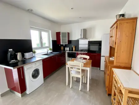 Maison rénovée 300m de la mer, terrasse 50m² : photo 4