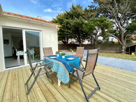Maison rénovée 300m de la mer, terrasse 50m² : photo 15