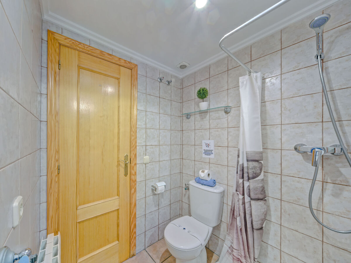 Maison mitoyenne à Calpe, piscines communes, parking privé - Photo 15