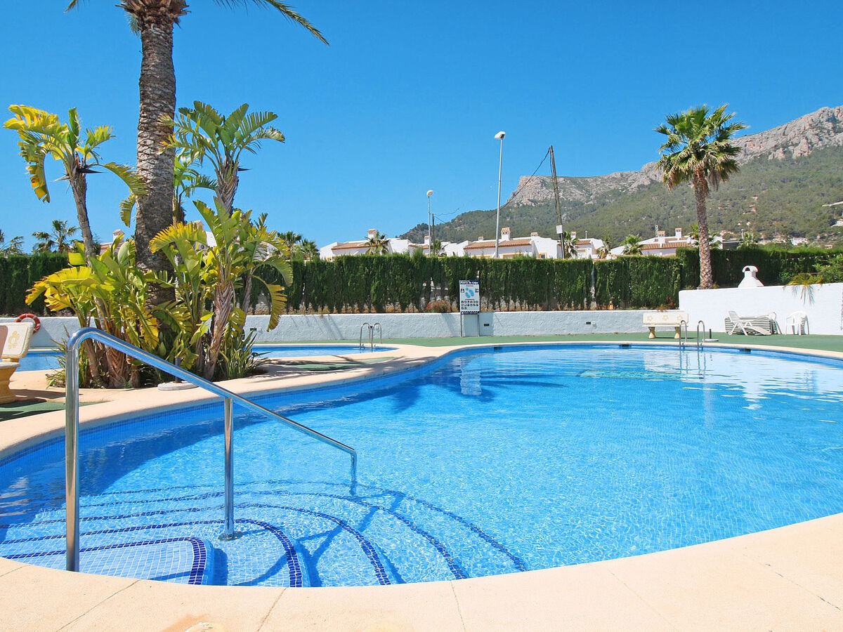 Maison mitoyenne à Calpe, piscines communes, parking privé - Photo 30