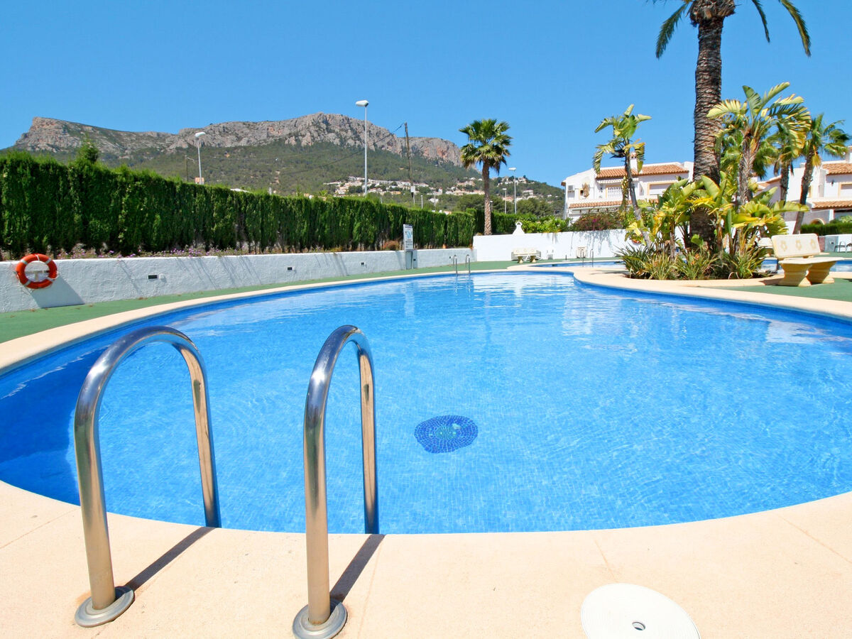 Maison mitoyenne à Calpe, piscines communes, parking privé - Photo 31