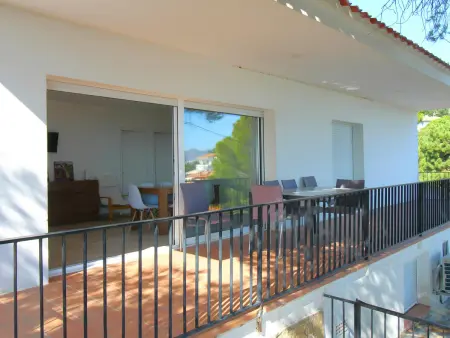 Maison familiale à Llançà, terrasses et climatisation - Photo 2