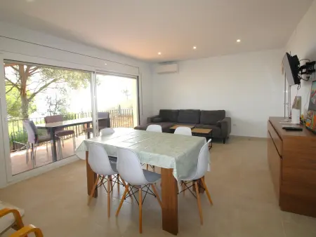 Maison familiale à Llançà, terrasses et climatisation - Photo 4