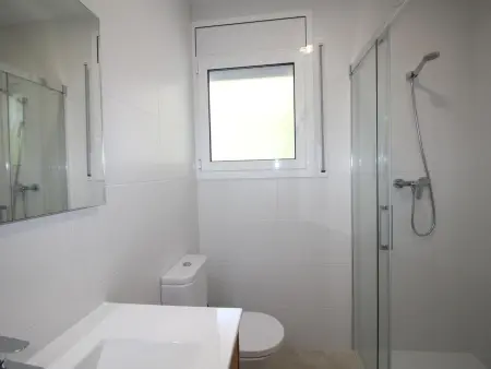Maison familiale à Llançà, terrasses et climatisation - Photo 17