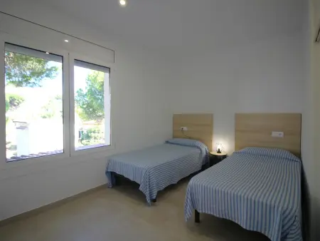 Maison familiale à Llançà, terrasses et climatisation - Photo 22
