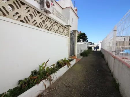 Maison canal à Roses, 500m de la plage : photo 27