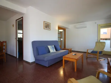Maison familiale avec jardin à 100m de la plage de La Farella, à Llançà - Photo 4