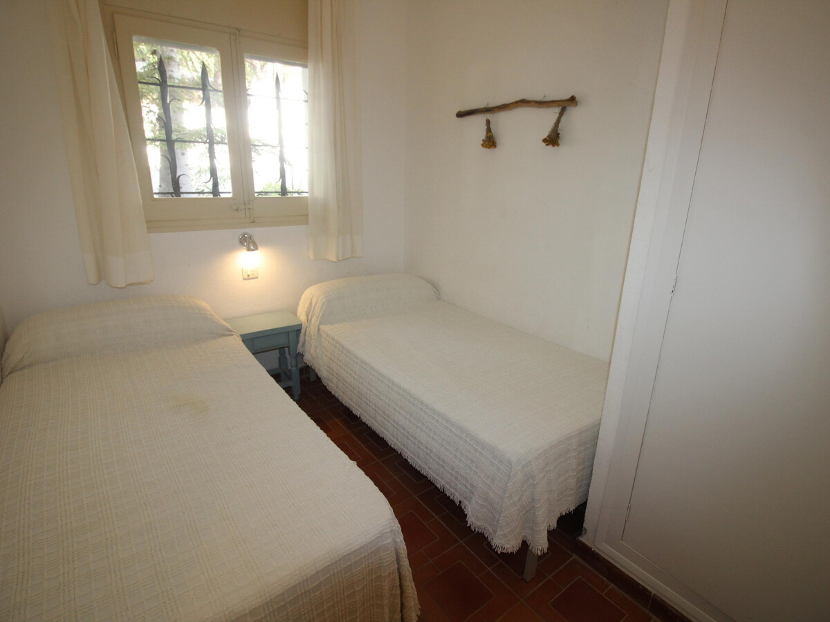 Maison 3 chambres piscine commune à 50m de la plage - Photo 17
