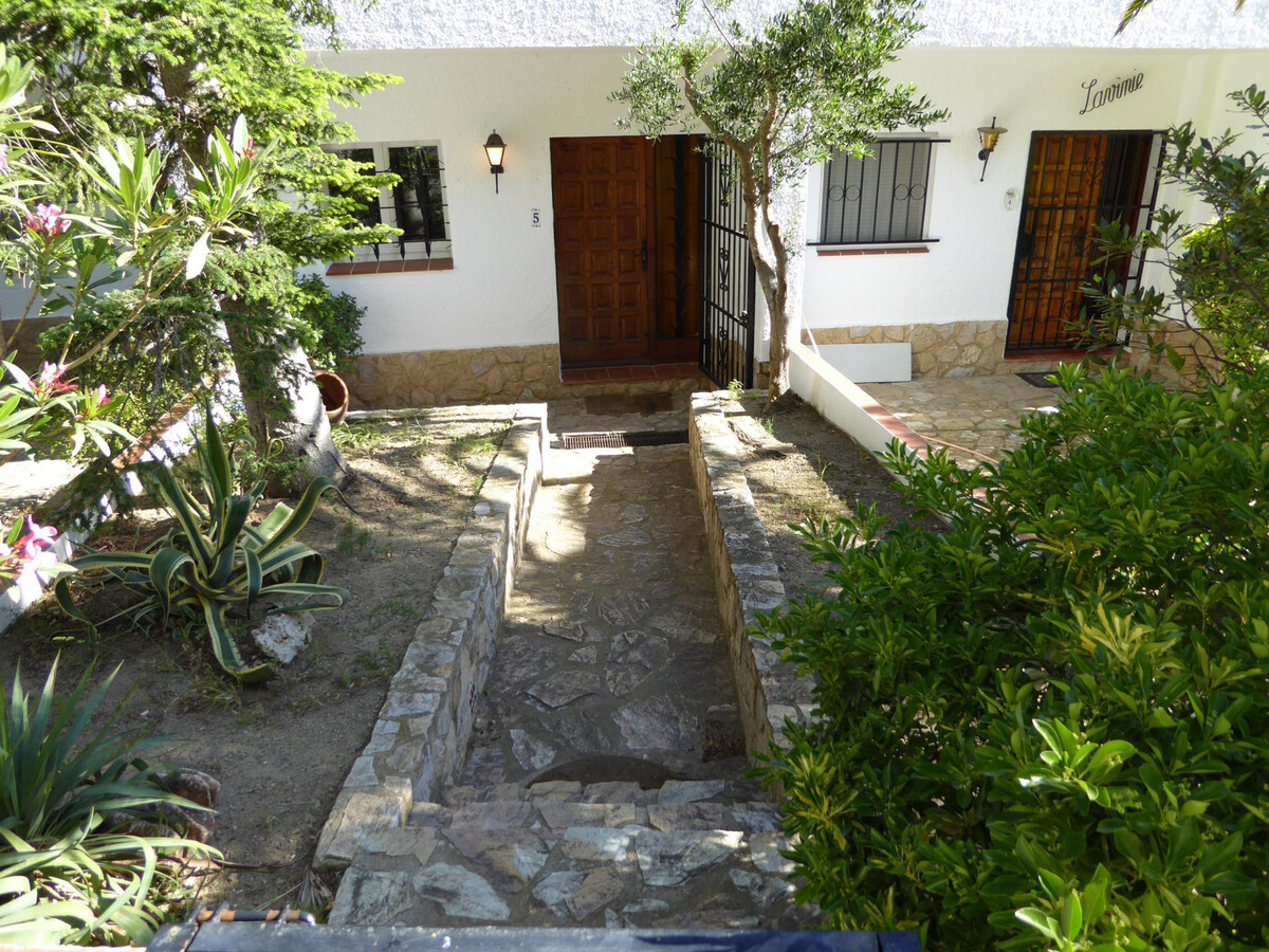 Maison 3 chambres piscine commune à 50m de la plage - Photo 23