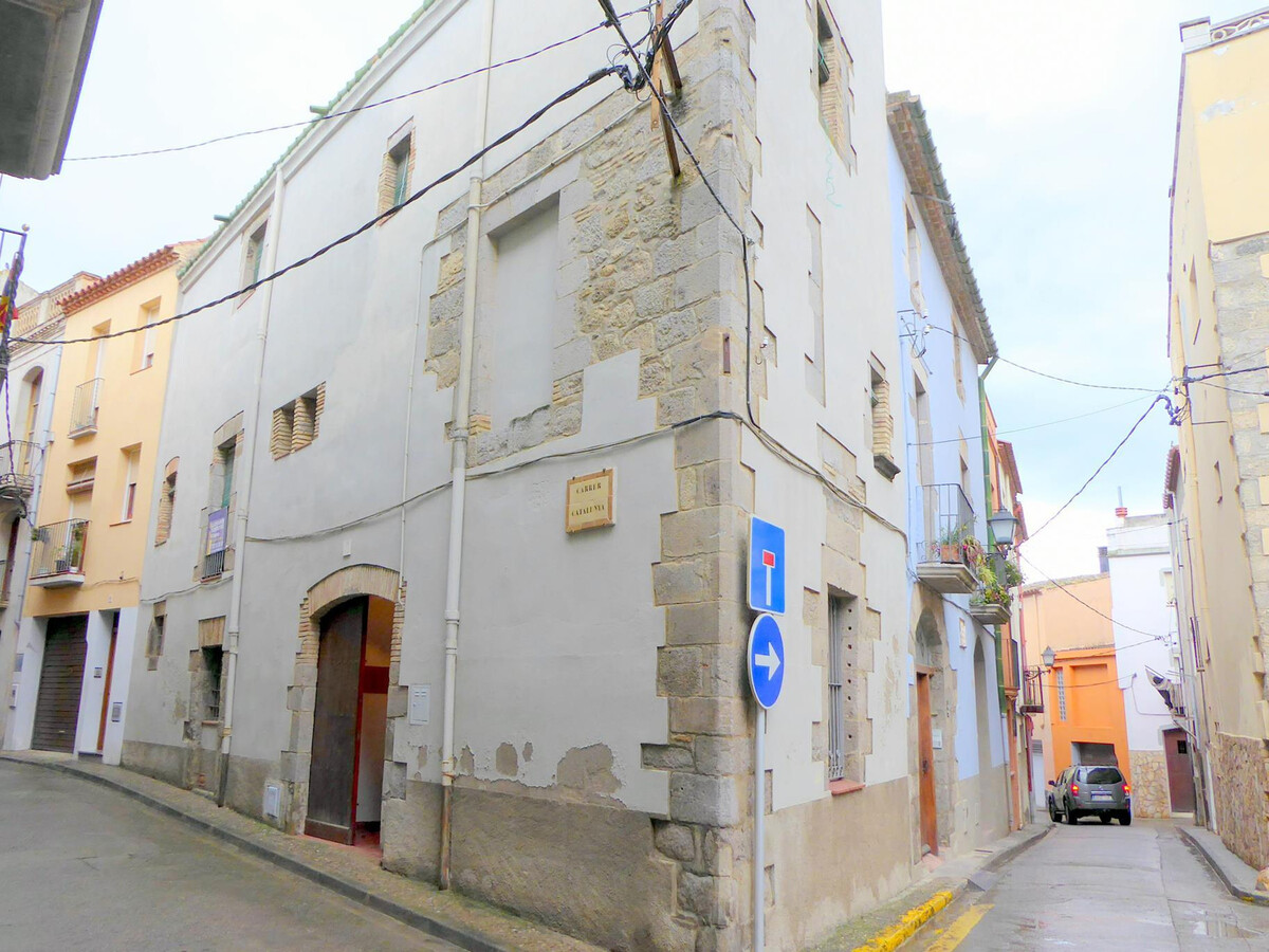 Maison XVIIe siècle restaurée à Castelló d'Empúries, 4 ch. - Photo 3
