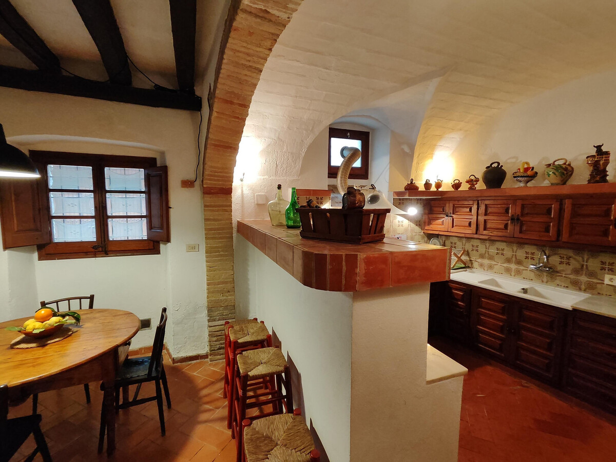 Maison XVIIe siècle restaurée à Castelló d'Empúries, 4 ch. - Photo 12