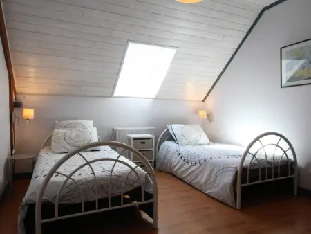 Gîte 6 pers. à Théville, jardin clôturé et poêle : photo 16