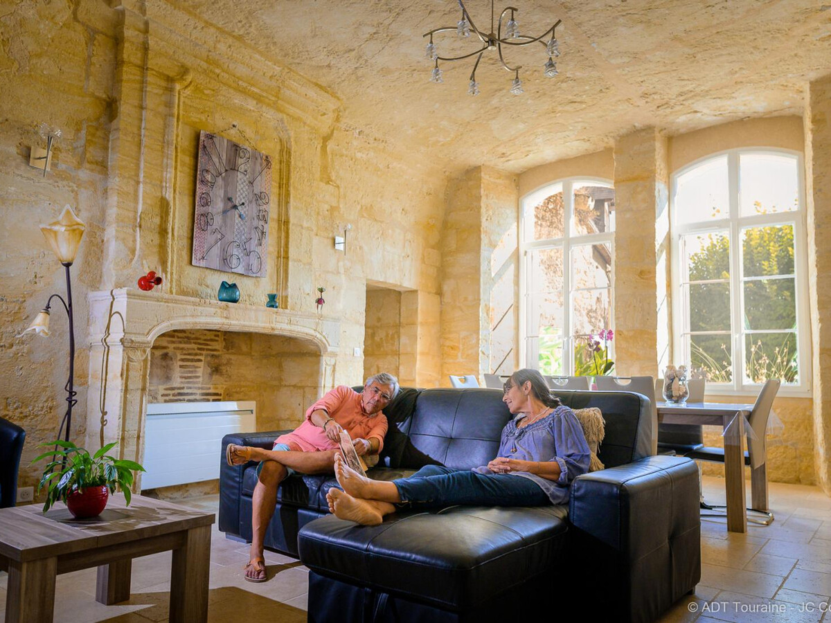 Maison troglodyte 180 m² avec spa et salle de jeux - Photo 9