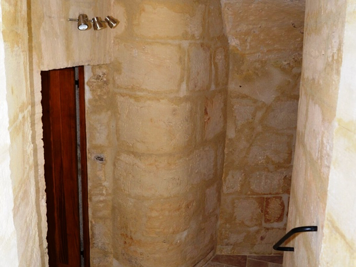 Maison troglodyte 180 m² avec spa et salle de jeux - Photo 18