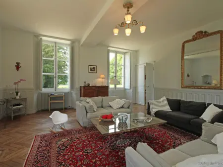 Vivez le Charme du Château avec WiFi à Bellavilliers - Photo 2