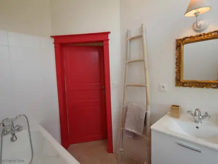 Vivez le Charme du Château avec WiFi à Bellavilliers - Photo 10