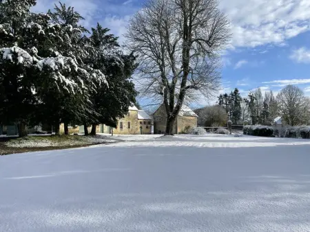 Vivez le Charme du Château avec WiFi à Bellavilliers - Photo 29