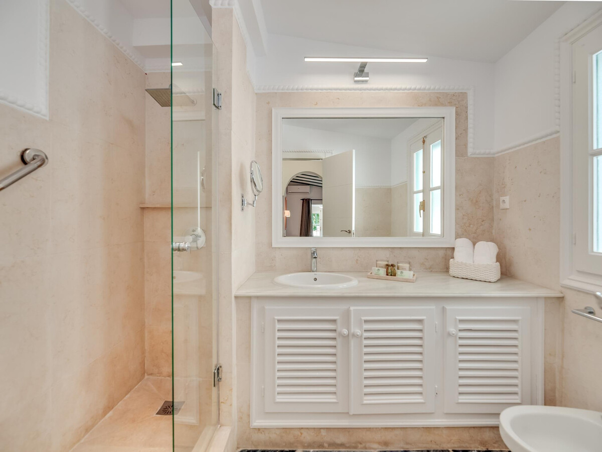 Villa 4 chambres Marbella, piscine privée et bureau - Photo 14