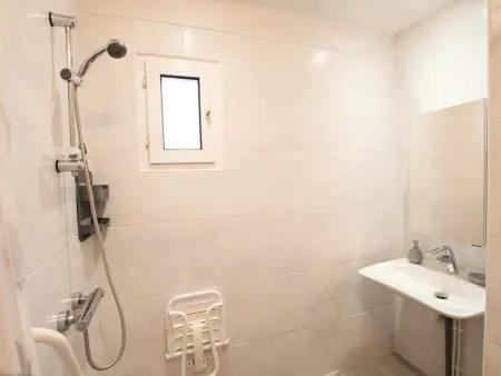 Maison mitoyenne 4 chambres à Surtainville, 200 m de la mer : photo 10
