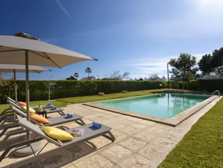 Villa Almond Tree - 12 pers., piscine & jardin à Porches - Photo 1
