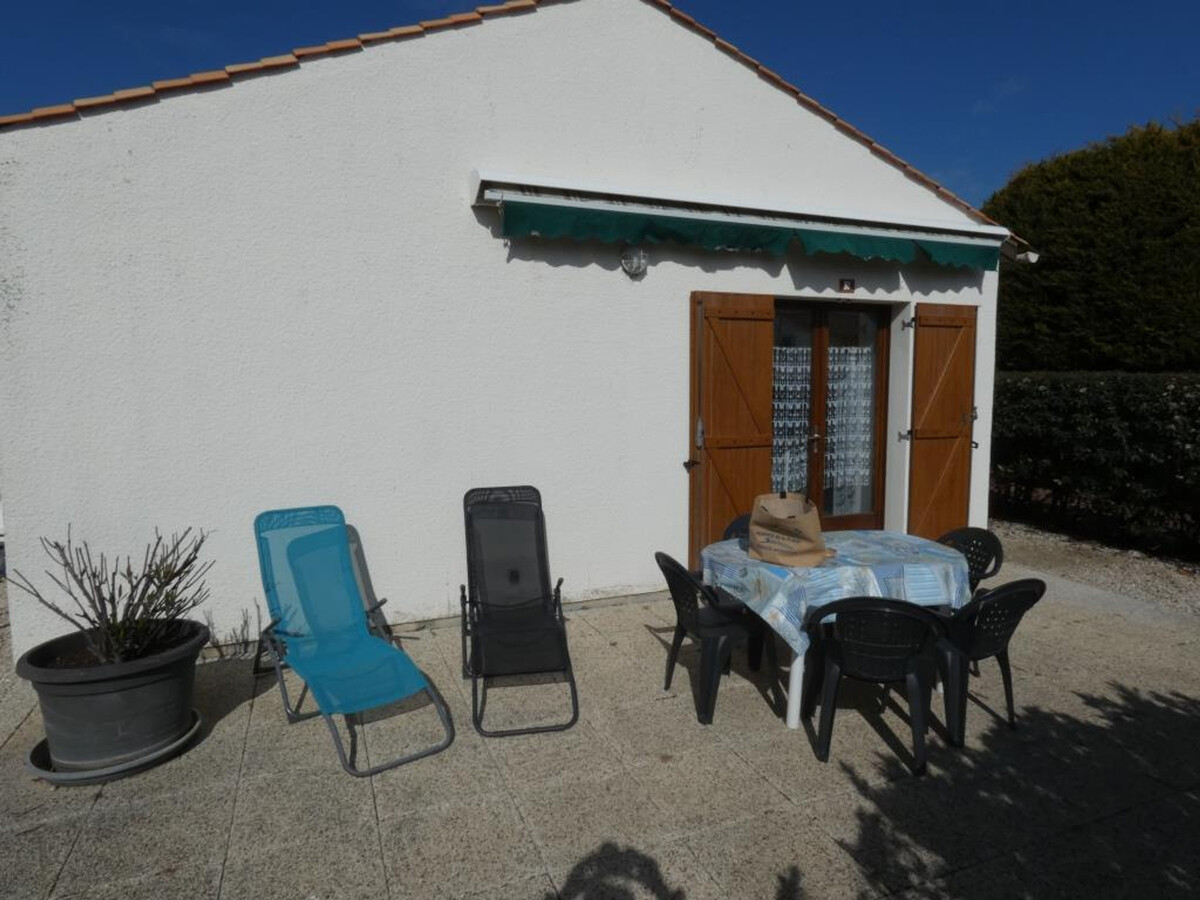 Maison 5 personnes avec piscine, 800m plage - Photo 10