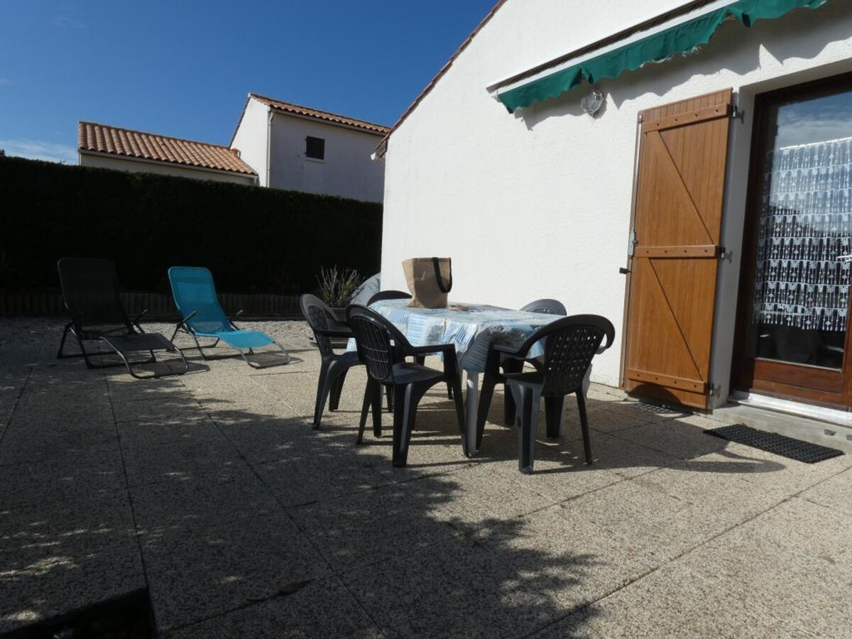 Maison 5 personnes avec piscine, 800m plage - Photo 11