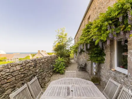 Maison authentique de 5 chambres avec jardin, terrasse, ping-pong et à proximité de la mer. - Photo 2