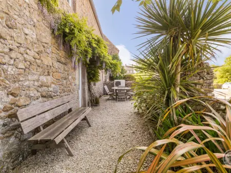 Maison authentique de 5 chambres avec jardin, terrasse, ping-pong et à proximité de la mer. - Photo 4