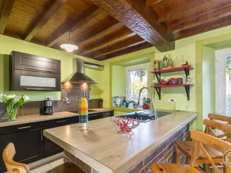 Maison authentique de 5 chambres avec jardin, terrasse, ping-pong et à proximité de la mer. - Photo 8