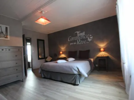 Maison authentique de 5 chambres avec jardin, terrasse, ping-pong et à proximité de la mer. - Photo 17