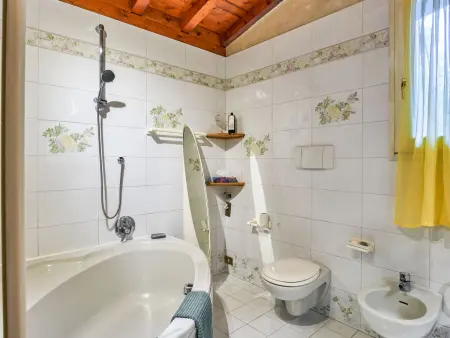 Casa Rosy, maison à Porlezza avec vue panoramique lac - Photo 27