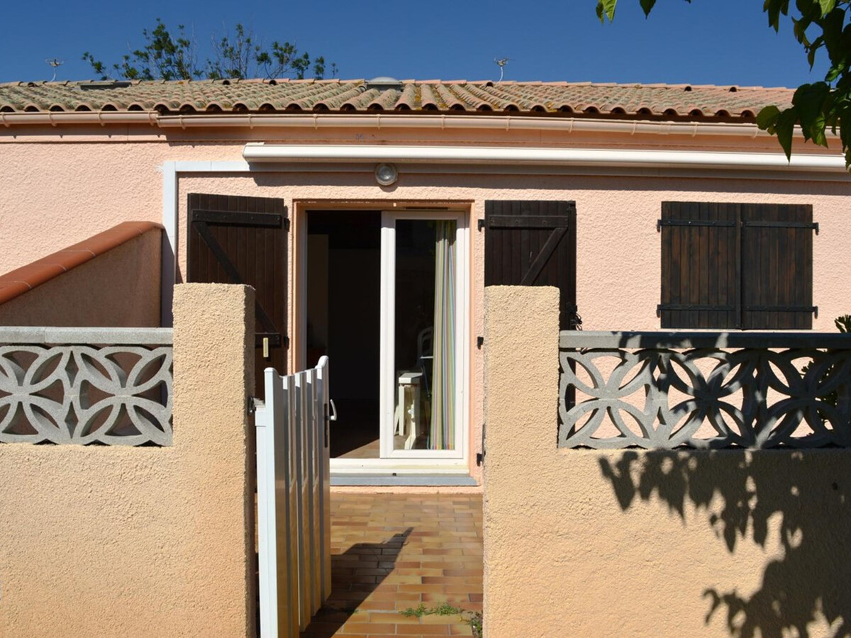 Pavillon climatisé 2 pièces, cour terrasse, à 400m des plages - Photo 2