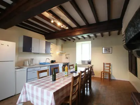 Maison Spacieuse pour Familles avec Cheminée, Jardin et BBQ – Animaux Acceptés, Option Ménage - Photo 7
