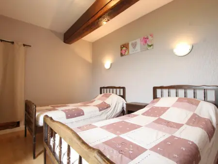 Maison Spacieuse pour Familles avec Cheminée, Jardin et BBQ – Animaux Acceptés, Option Ménage - Photo 9
