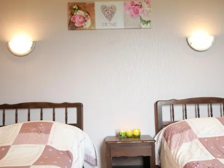 Maison Spacieuse pour Familles avec Cheminée, Jardin et BBQ – Animaux Acceptés, Option Ménage - Photo 10