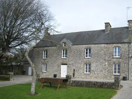 Maison Spacieuse pour Familles avec Cheminée, Jardin et BBQ – Animaux Acceptés, Option Ménage - Photo 15