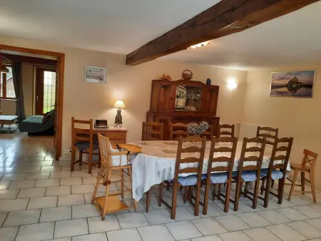 Maison de campagne spacieuse avec grand jardin, animaux acceptés - Photo 3