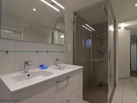 Maison de campagne spacieuse avec grand jardin, animaux acceptés - Photo 23