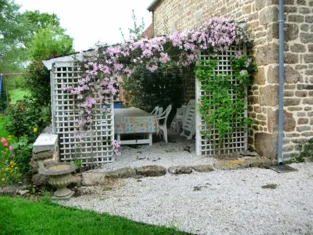 Maison de campagne spacieuse avec grand jardin, animaux acceptés - Photo 34