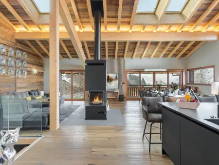 Chalet de Luxe avec Piscine Chauffée au Mont d'Arbois, Megève - 14 Personnes : photo 4