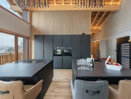 Chalet de Luxe avec Piscine Chauffée au Mont d'Arbois, Megève - 14 Personnes : photo 6