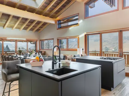 Chalet de Luxe avec Piscine Chauffée au Mont d'Arbois, Megève - 14 Personnes : photo 7