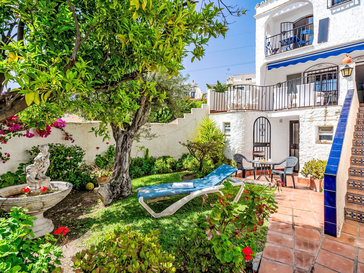 Maison Naranjos à Nerja, 2 chambres, jardin privé - Photo 2