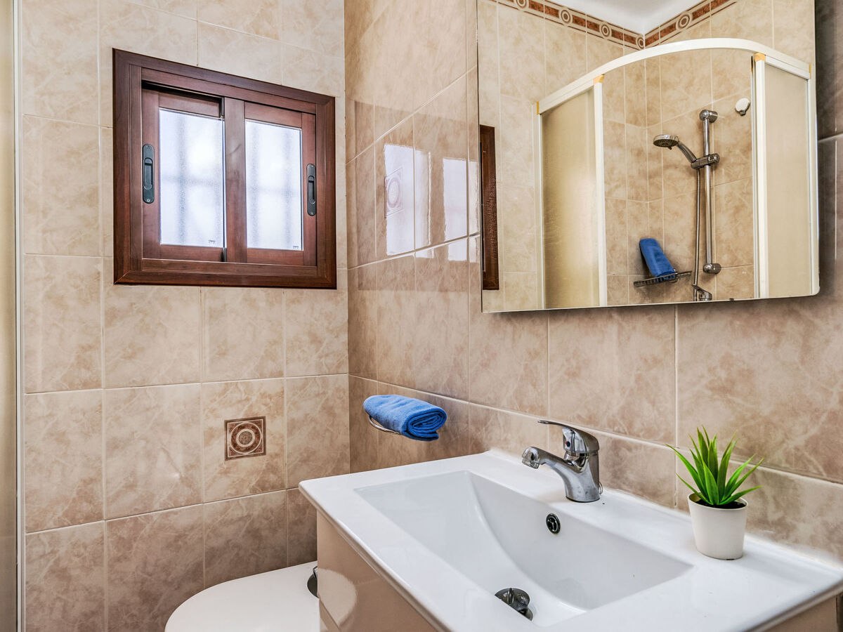 Maison Naranjos à Nerja, 2 chambres, jardin privé - Photo 15