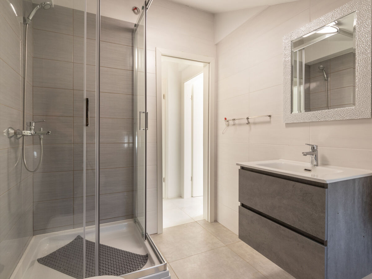 Maison Opera à Ražanac : piscine privée, 160 m de la mer - Photo 24