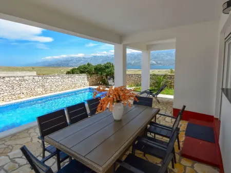 Location maison à Ražanac, Opera