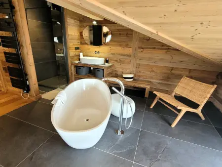 Chalet spacieux 5* avec jacuzzi et sauna, animaux acceptés - Photo 9