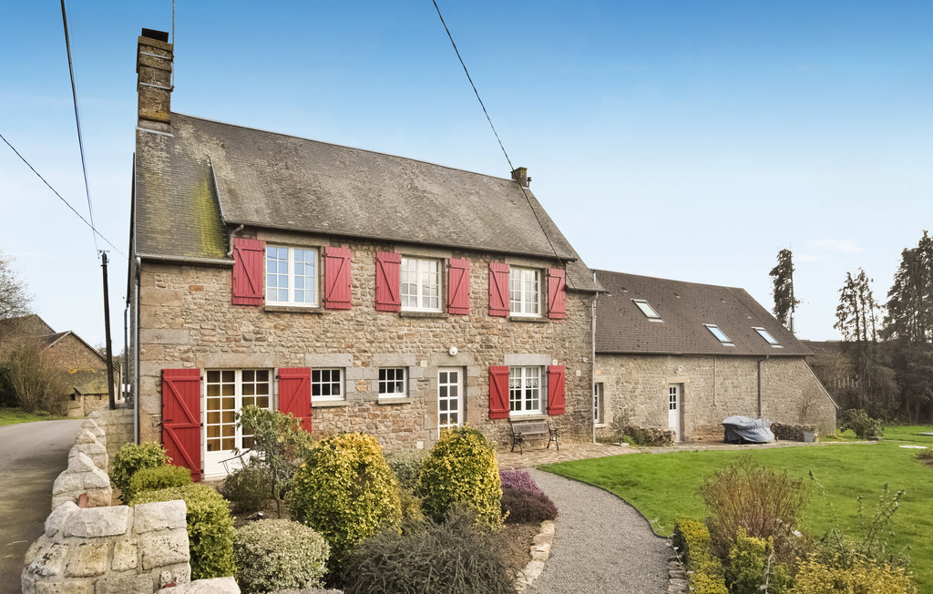 Maison en pierre 6 chambres, jardin partagé près du Mont-Saint-Michel - Photo 1