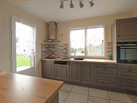 Maison rénovée avec jardin clos, 3 chambres, recharge EV gratuite, proche Suisse Normande - Photo 2