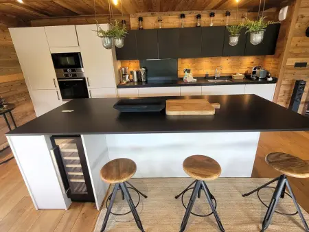 Chalet 5* aux Gets: Luxe, jacuzzi, sauna, chiens admis - Photo 1